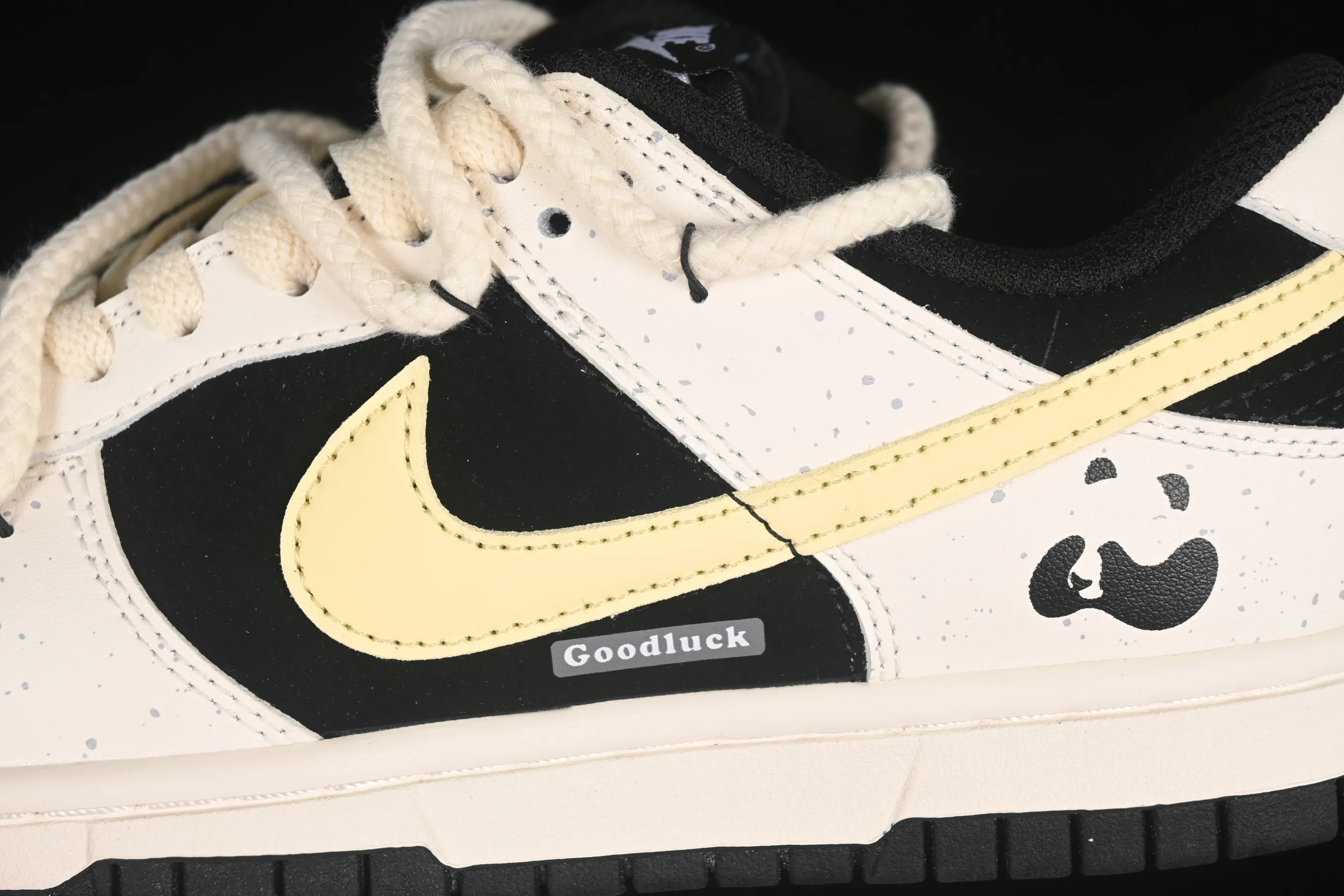 All Categories Nk SB Dunk Series Nk SB Dunk Low Low-top sneakers Nike Dunk Low "Tms Cny" Red Panda Cheese Dopamine Splashed old low-top casual sneakers DD1391-100